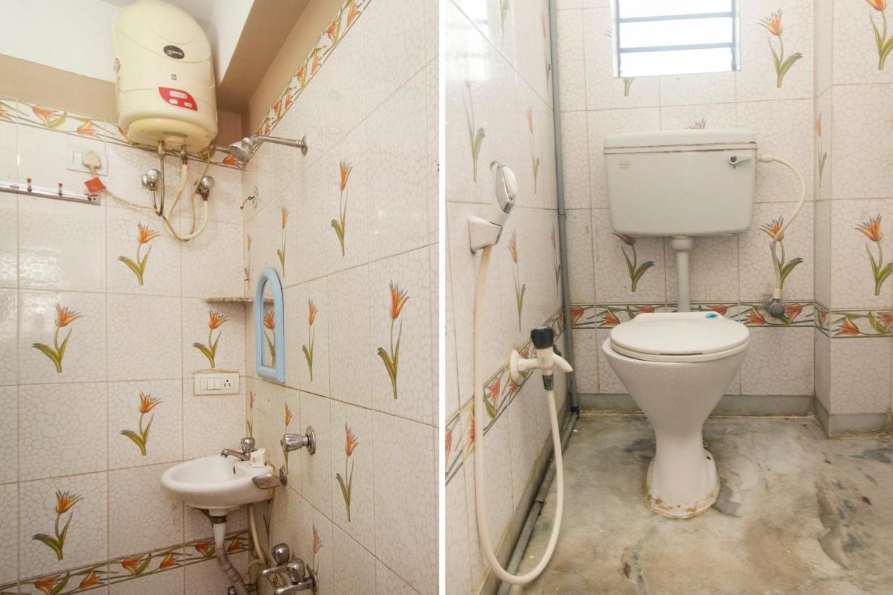 Oyo 16064 Tirupati Lodge Силигури Экстерьер фото